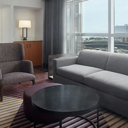 Delta Hotels By Marriott Toronto-3